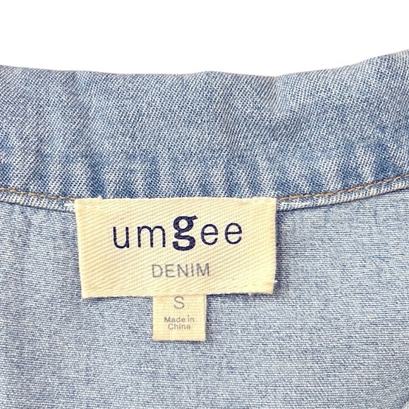 Umgee Denim Short Sleeve Frayed Hem Button Down Front Oversized Casual Top Small - Picture 3 of 9